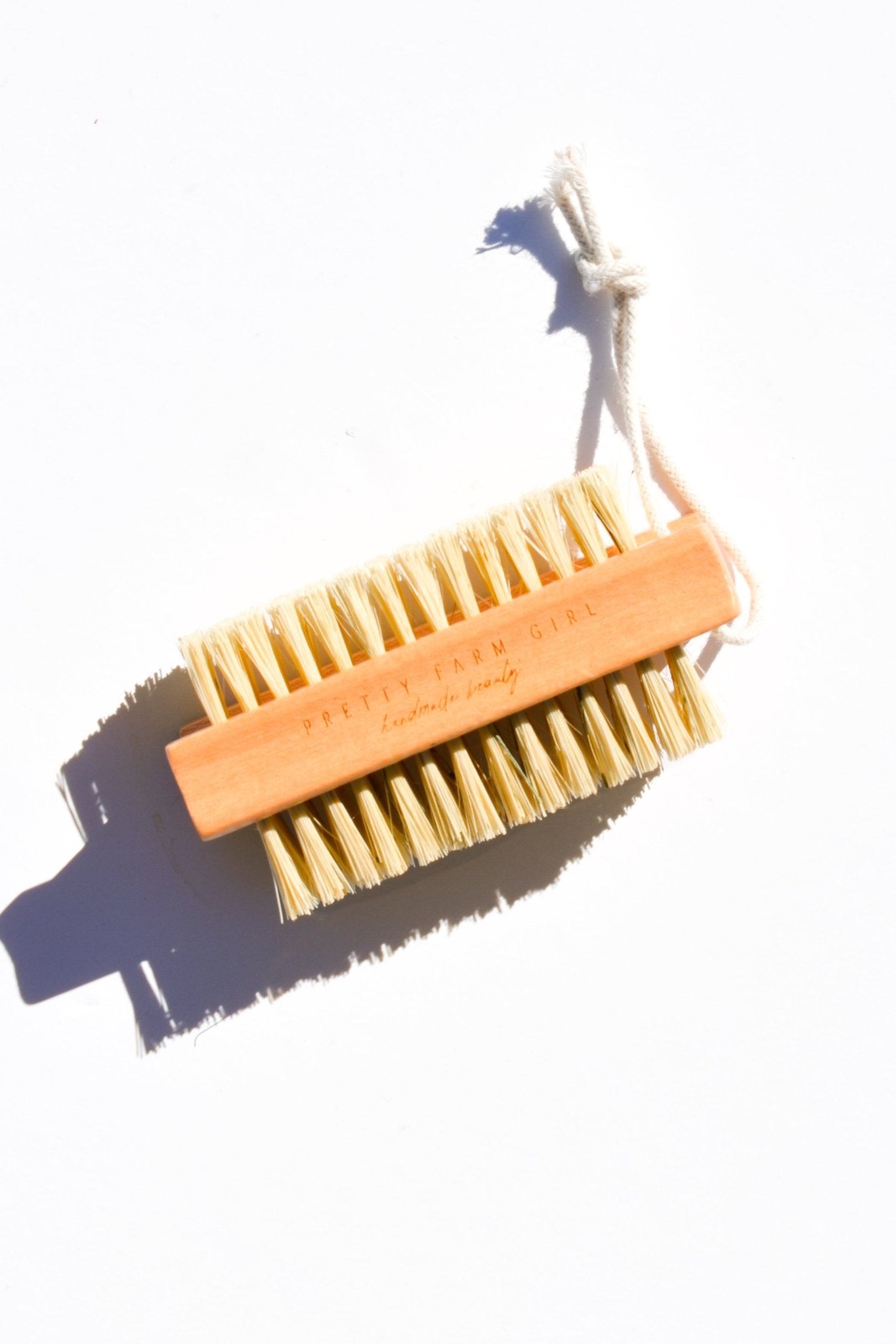 Bamboo Nail Brush With Sisal Bristles - The Million Dollar Bill Co.