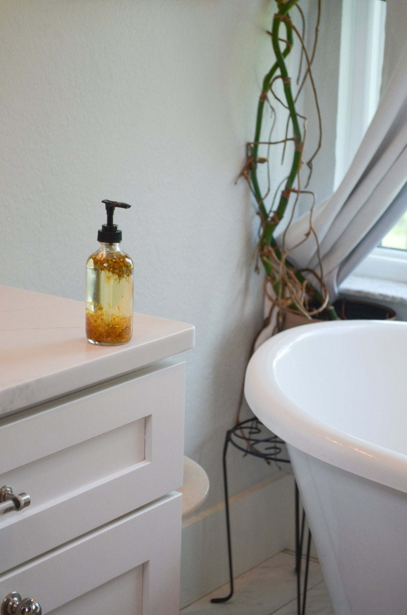 Million Dollar Beauty presents: Bare Flower Natural Fragrance Free Body Oil - Best for Sensitive Skin - The Million Dollar Bill Co.