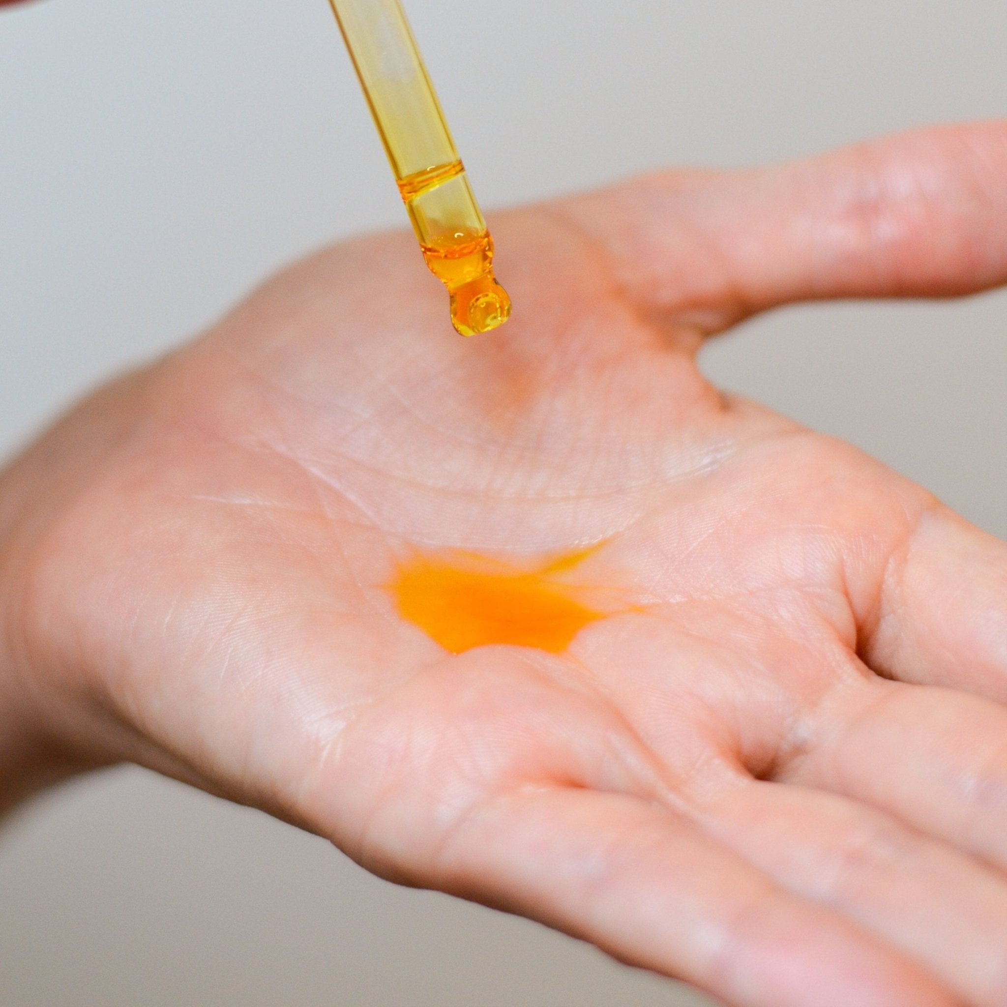 Million Dollar Beauty presents: Pomegranate Glow Natural Skin Protecting Serum - The Million Dollar Bill Co. Face Serum